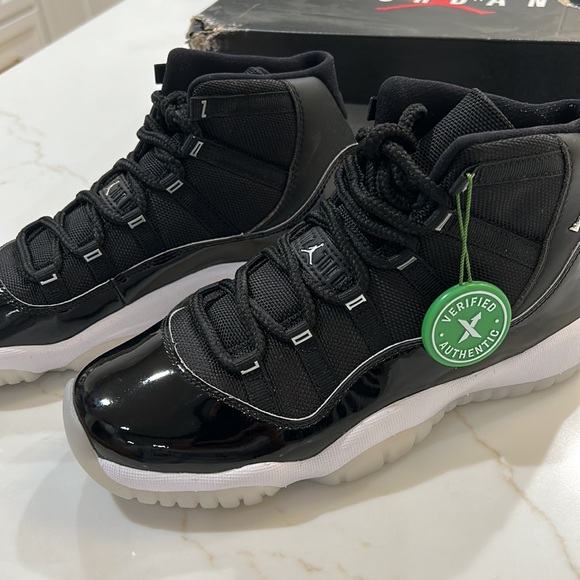 Jordan 11 Retro Jubilee size 6Y - Picture 2 of 10